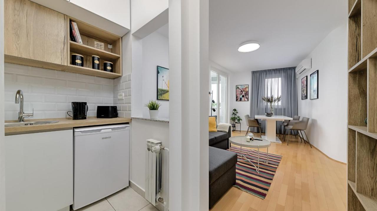 Aurelia'S Stylish Place With Free Parking 자그레브 외부 사진
