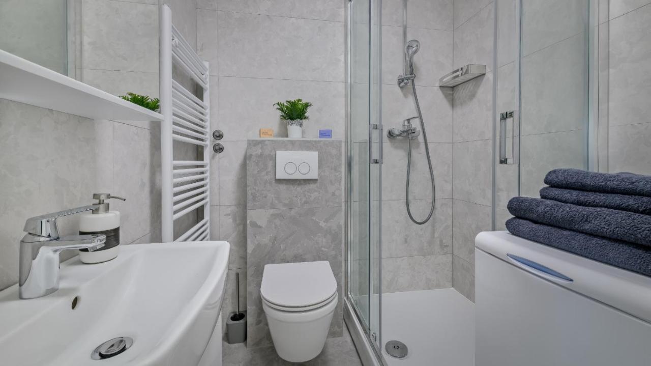 Aurelia'S Stylish Place With Free Parking 자그레브 외부 사진