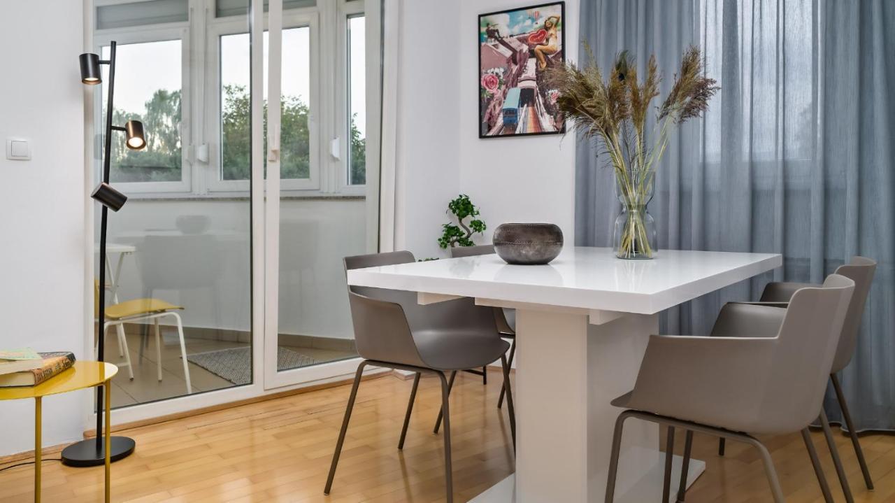 Aurelia'S Stylish Place With Free Parking 자그레브 외부 사진