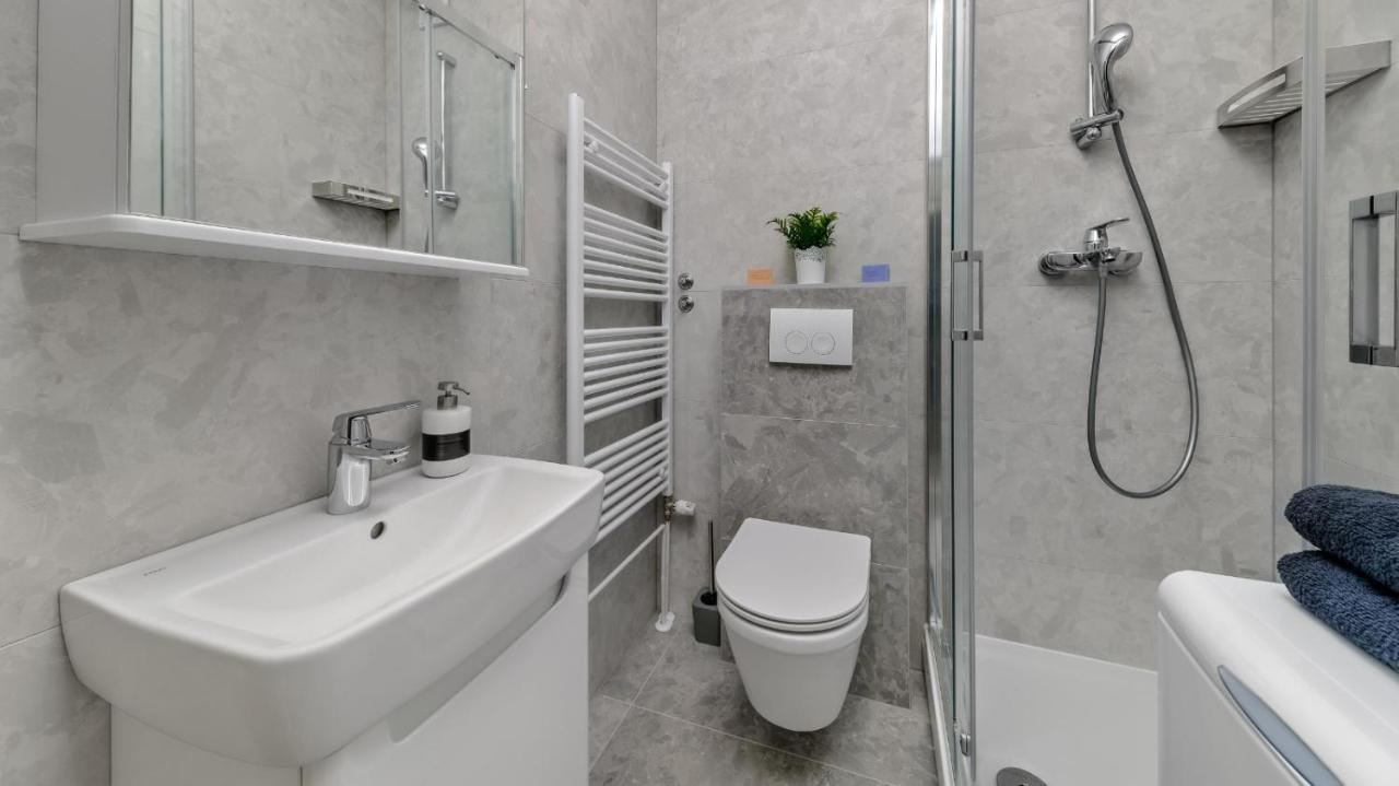 Aurelia'S Stylish Place With Free Parking 자그레브 외부 사진