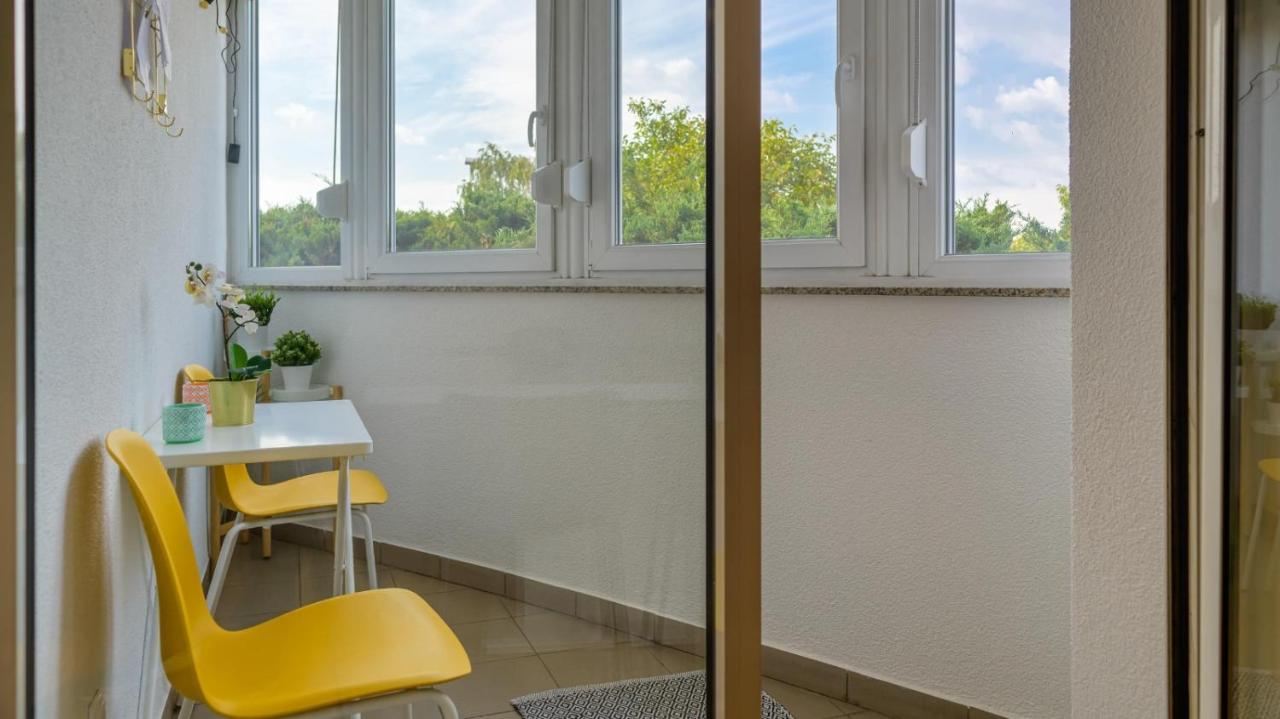 Aurelia'S Stylish Place With Free Parking 자그레브 외부 사진